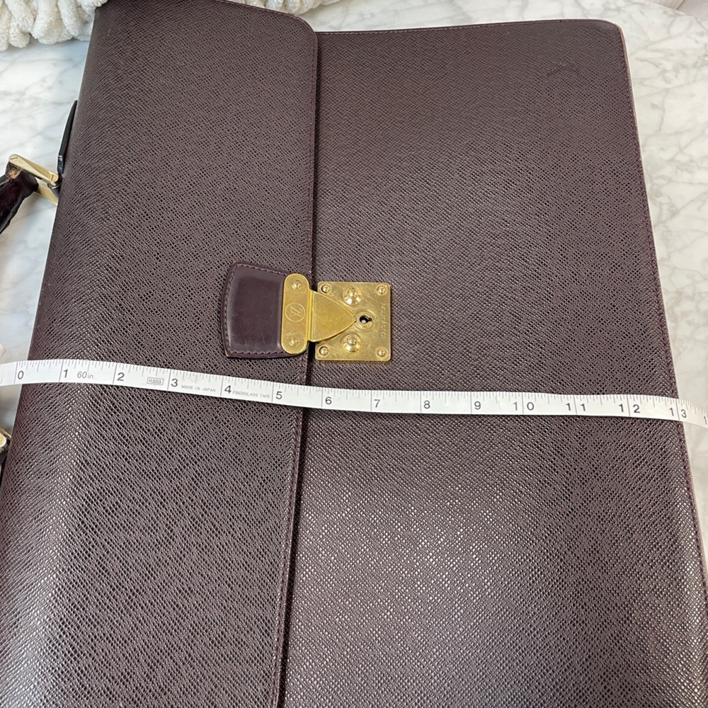 Louis Vuitton Bag - Picture 16 of 16